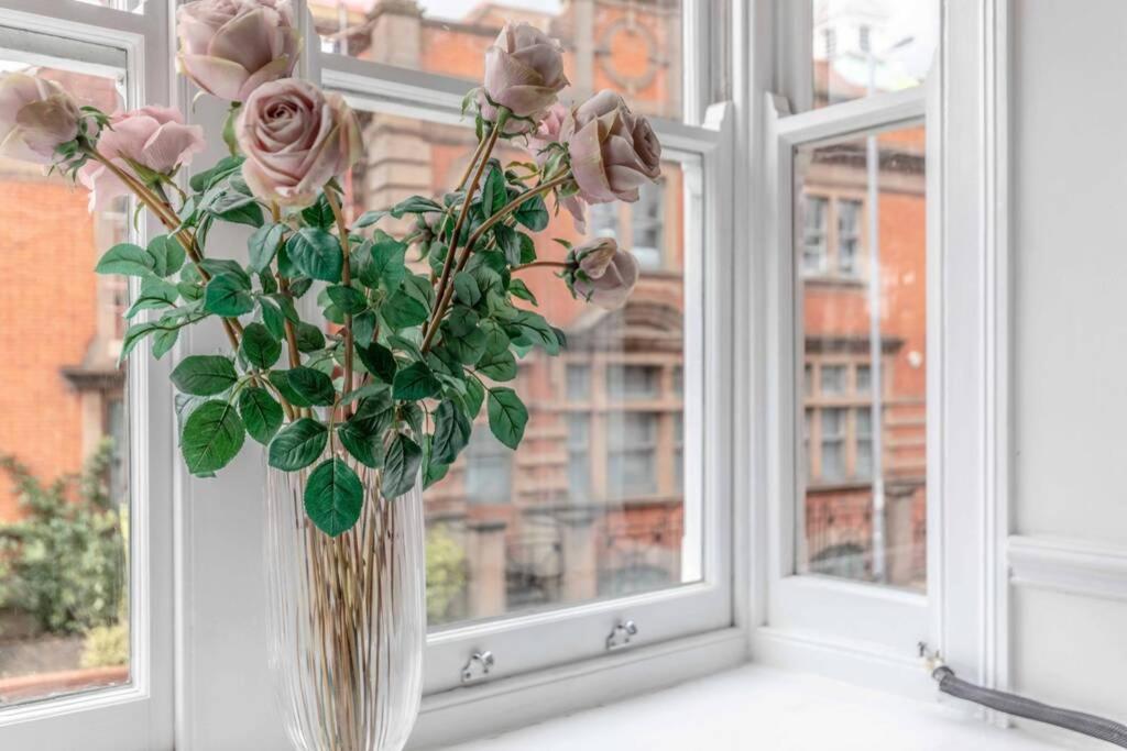 Вилла Windsor Town Centre Victorian Townhouse Sleeps 6 Экстерьер фото