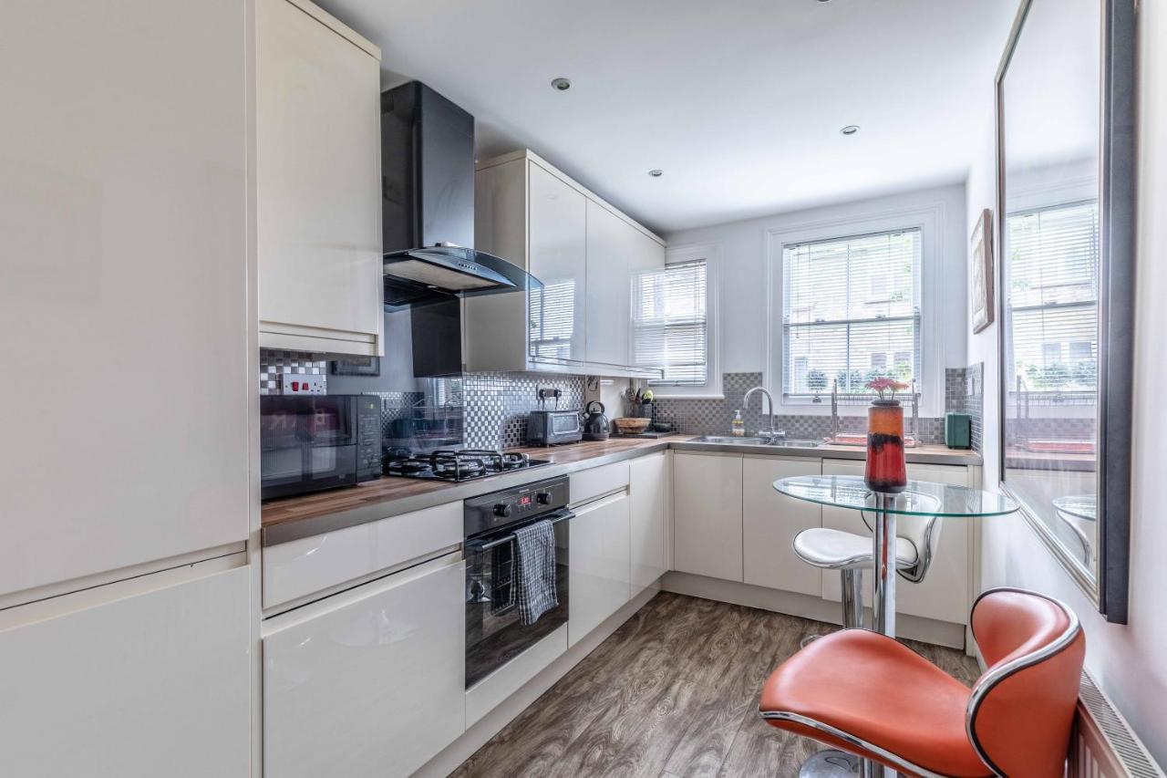 Вилла Windsor Town Centre Victorian Townhouse Sleeps 6 Экстерьер фото