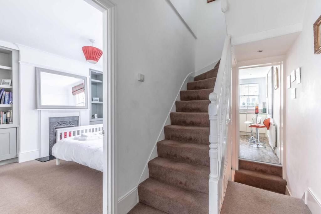 Вилла Windsor Town Centre Victorian Townhouse Sleeps 6 Экстерьер фото